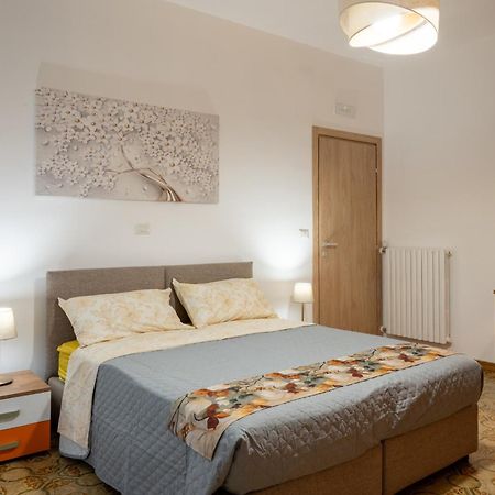 B&B Benvenuti Al Centro 카세르타 외부 사진